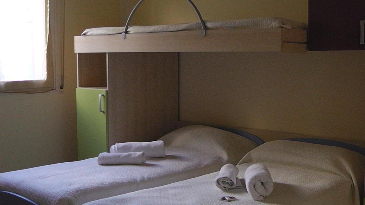 Hotel Villa Lorena Rimini Zimmer foto