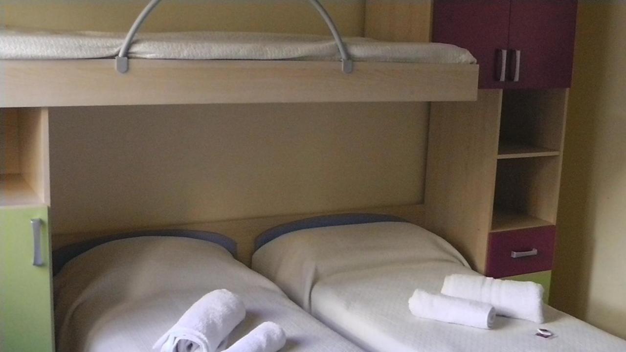 Hotel Villa Lorena Rimini Zimmer foto